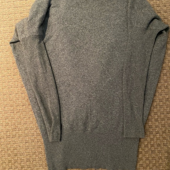 Vince 100% cashmere sweater - Picture 3 of 9